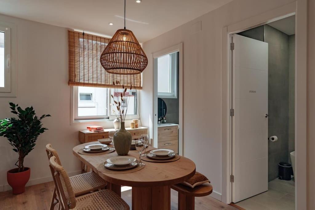 Casa Faro - 2 Bedroom In Gracia * Barcelona